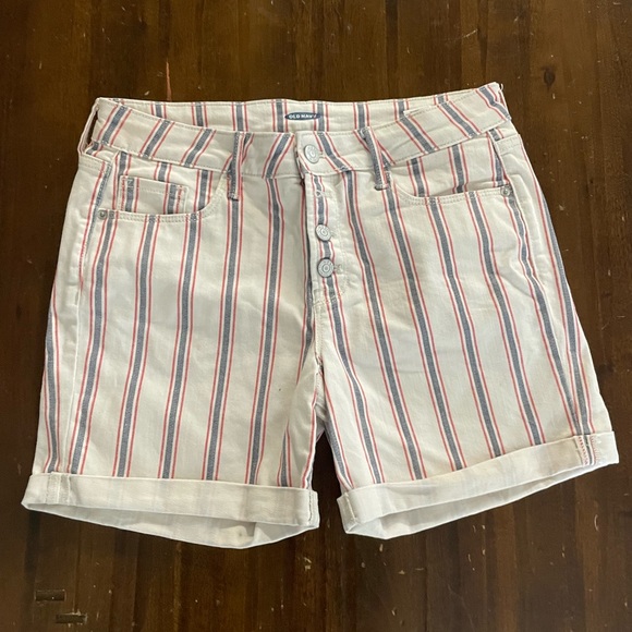 Old Navy Striped Shorts - Picture 4 of 9